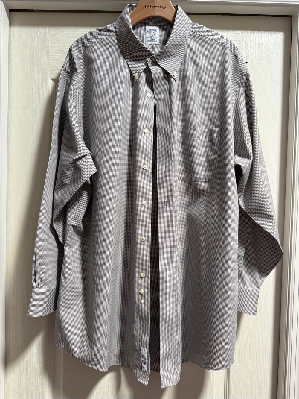 Brooks Brothers Men's Button-Down Dress Shirt in Light Gray